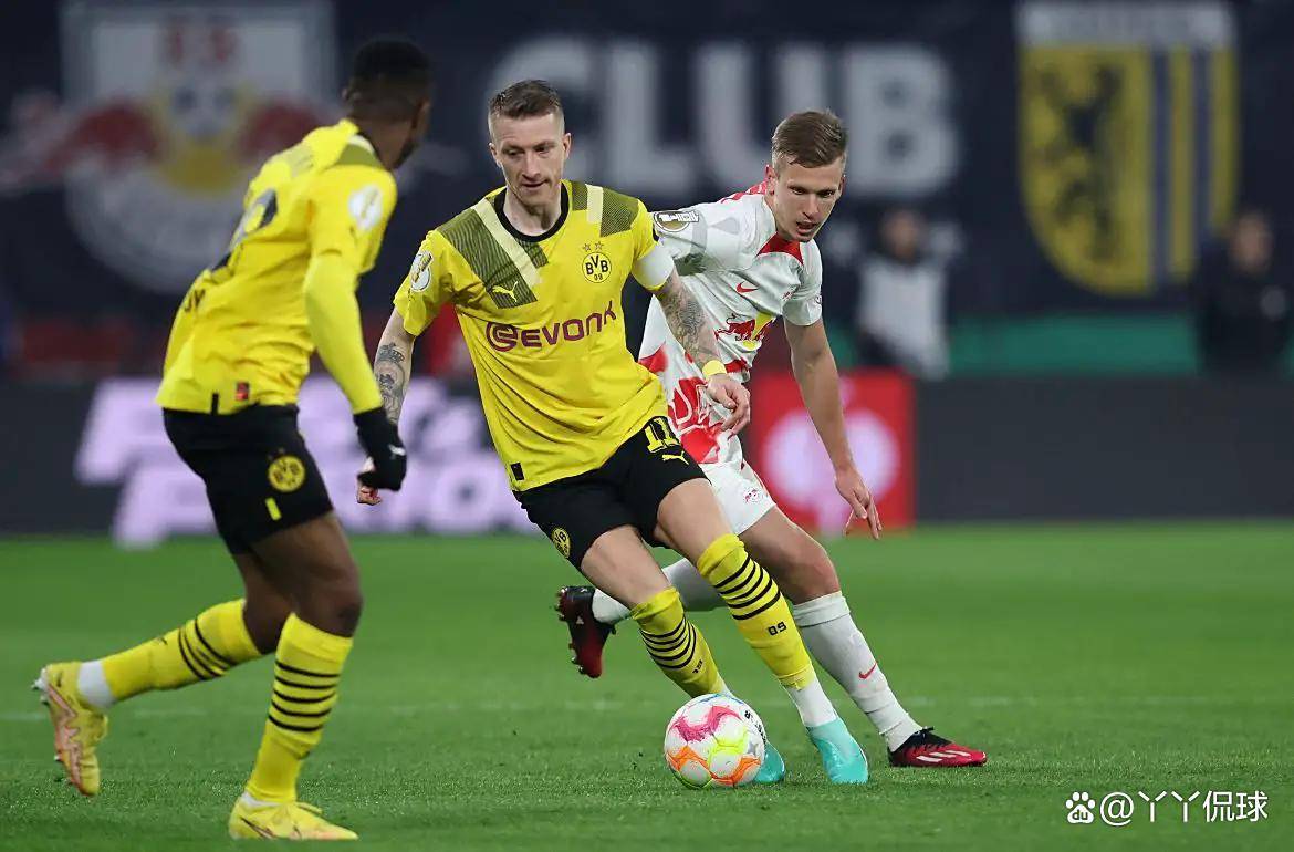 赛前多特蒙德调整名单以备意甲；伤情更新环节打磨；管理层满意；团队化学反应显著的简单介绍