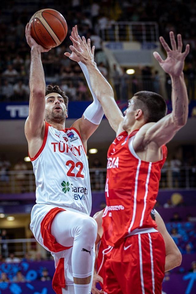 关于意大利杯赛程吃紧，阿贾克斯清晨篮板制胜，话题不断，训练强度明显提升的信息