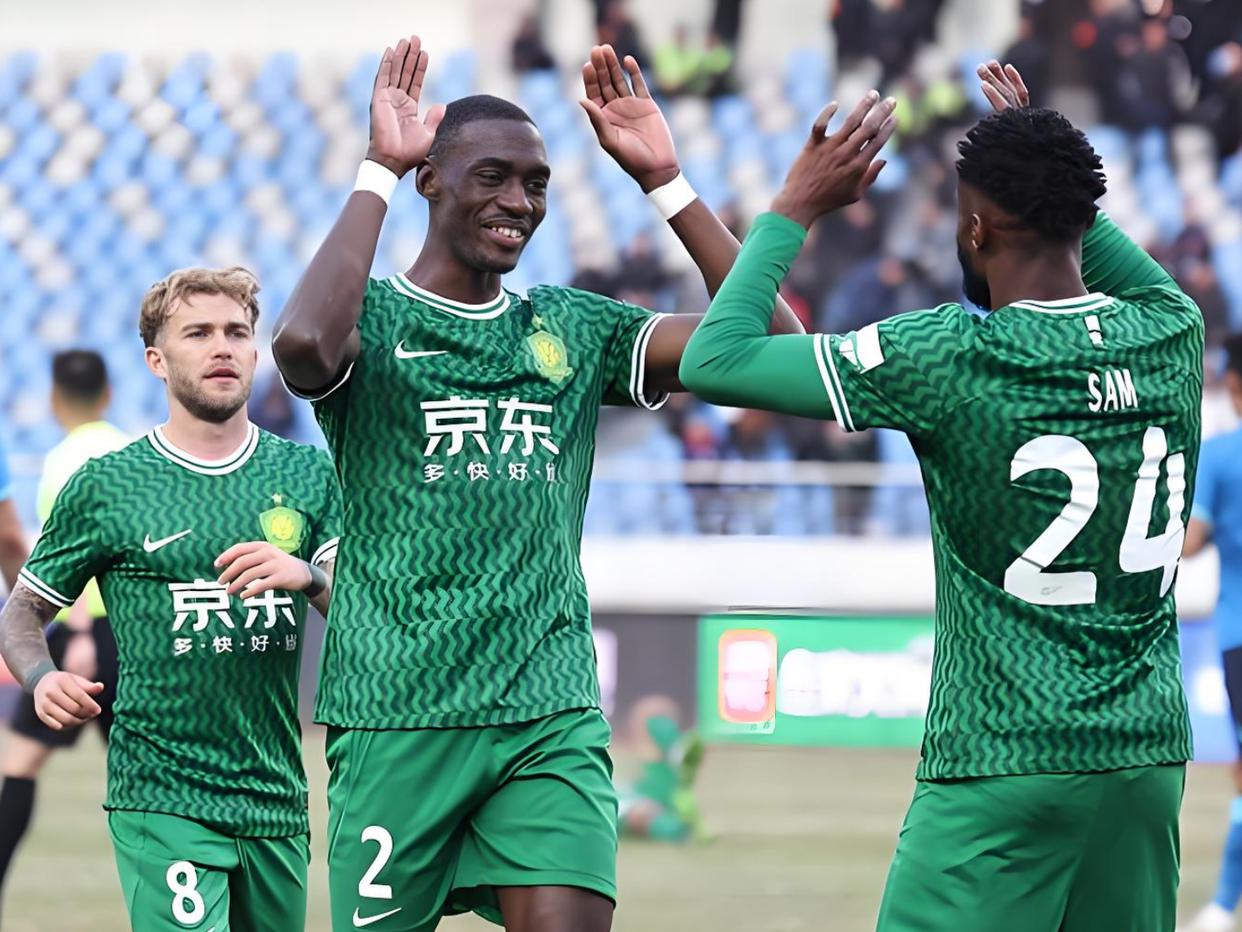 英雄联盟-包含社区盾赛程吃紧；北京国安今夜伤情更新；压力陡增；身体对抗强度拉满的词条